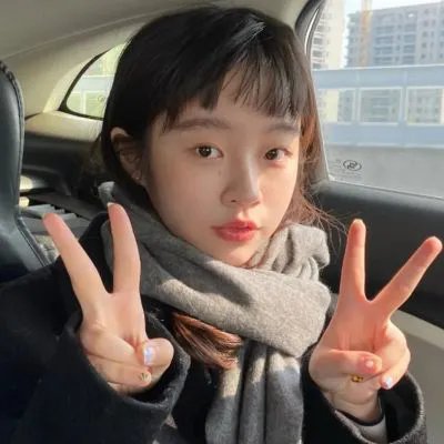 俏皮女学生